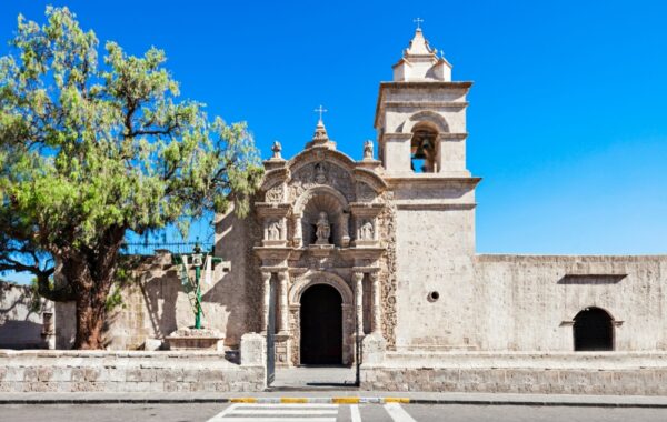 Get lost in Yanahuara