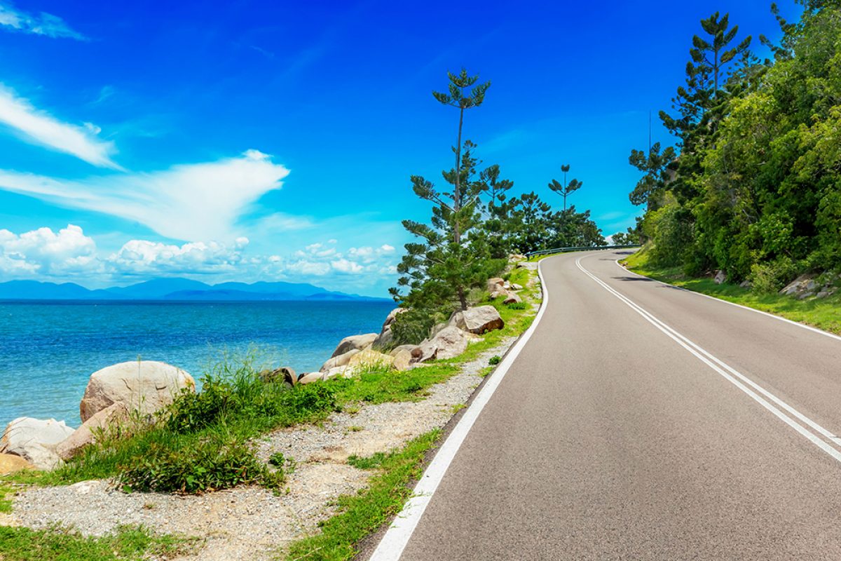 Aus road Magnetic Island