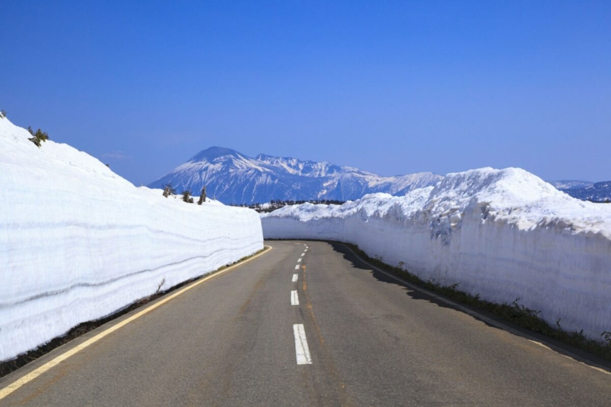 Tohoku Akita Iwate road snow