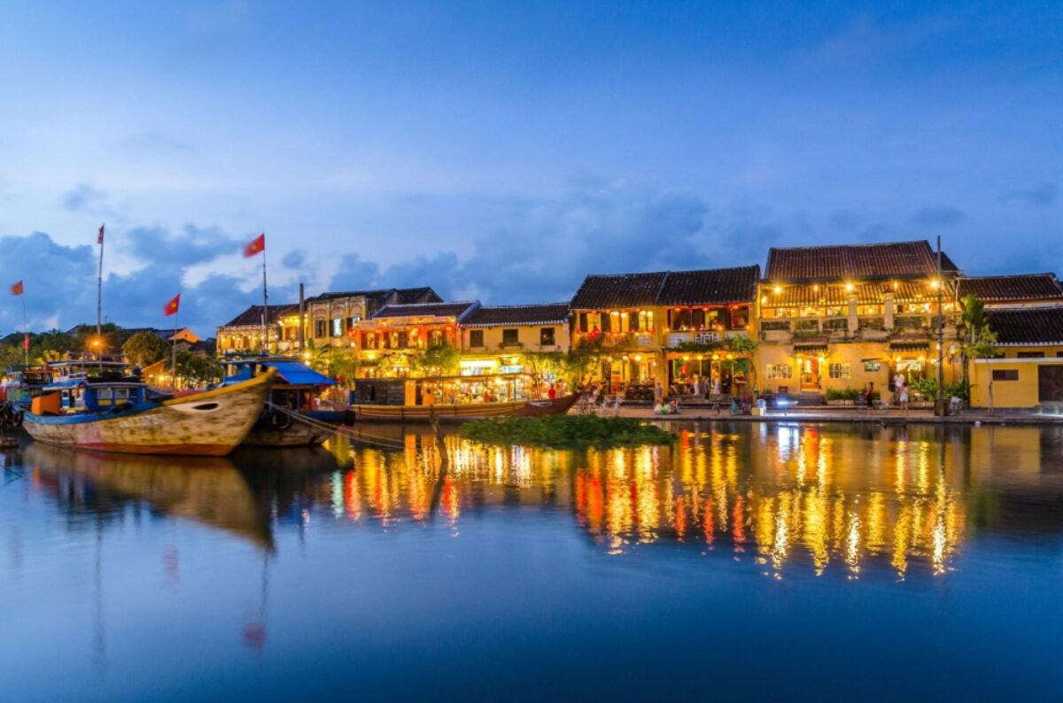 Vietnam Hoian riverside