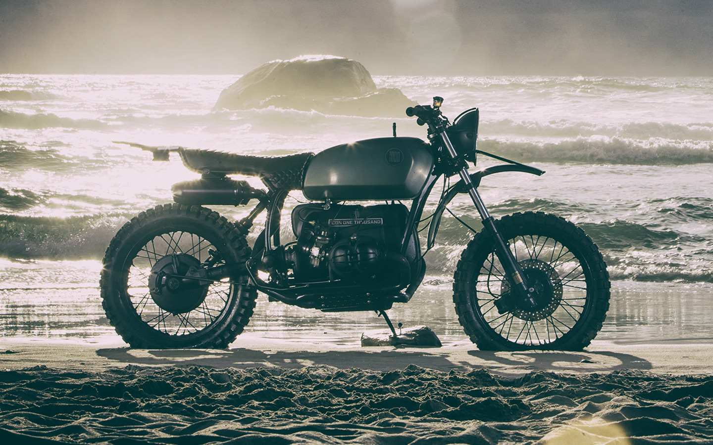 Slow Burn Bikes ICON 1000 Go fast, look flash.