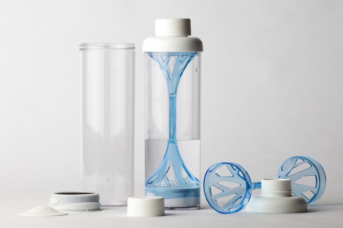 321 Water - Personal Water Filtration Bottle,  | International Design Awards Winners