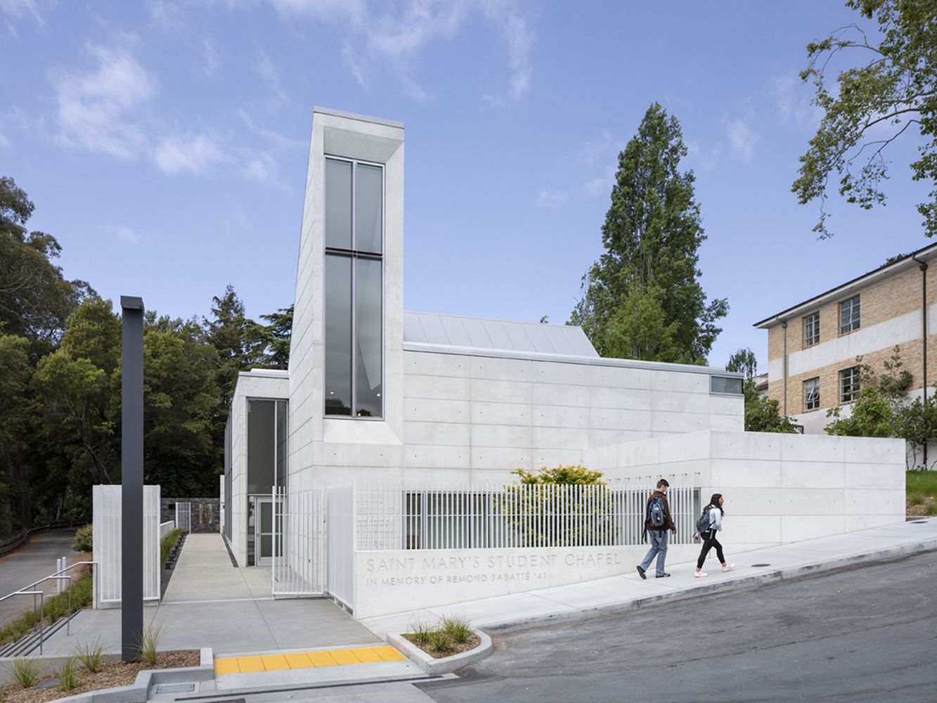 Saint Mary's Student Chapel, Mark Cavagnero Associates | International Design Awards Winners