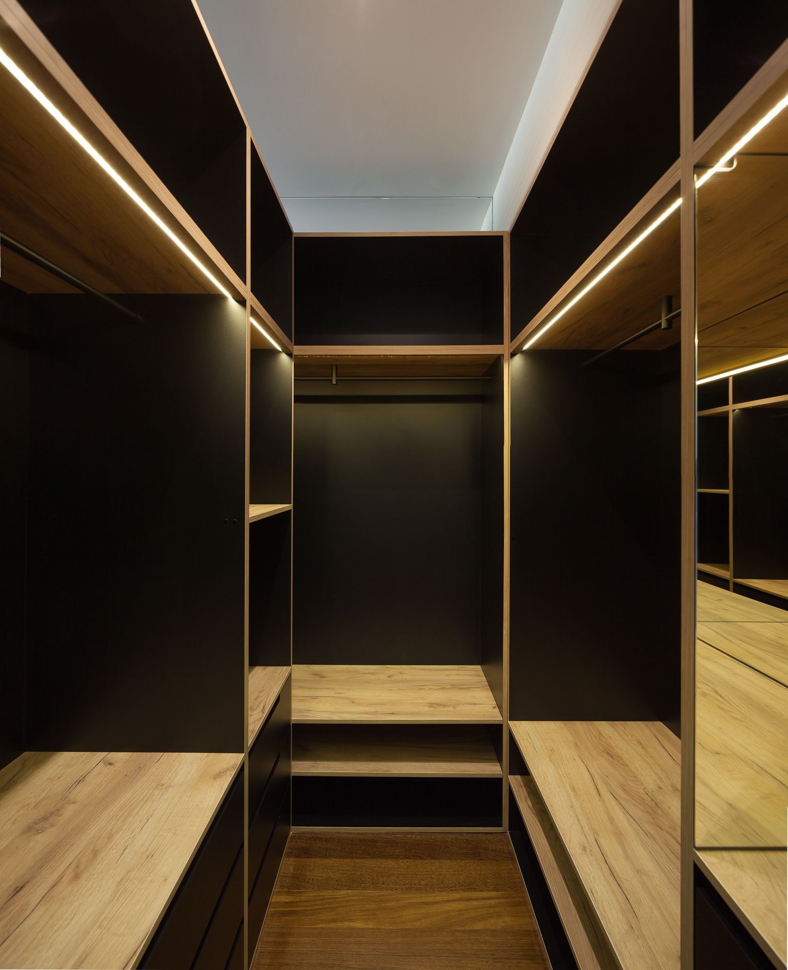 Foz Apartment, Demm Arquitectura | International Design Awards Winners