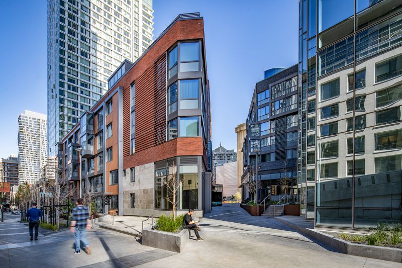 The Avery Affordable Housing Podium / Fougeron Architecture