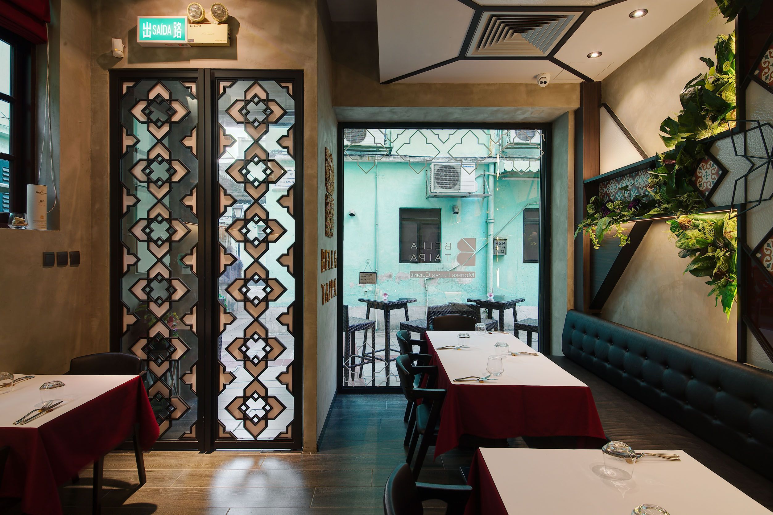 The Exquisite Box, Cinchstudio Spacial Design | International Design Awards Winners