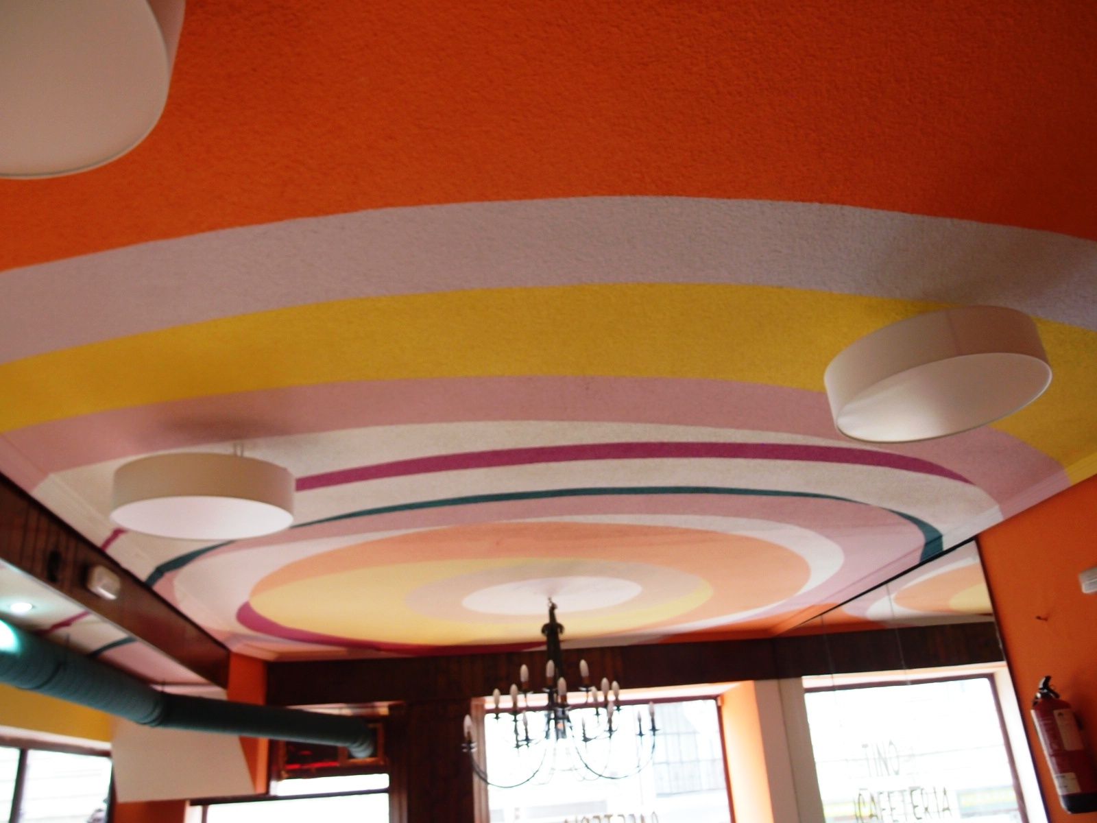 Restauración De Interior En Cafetería Tino, Eduardo Miguel González Fraile | International Design Awards Winners