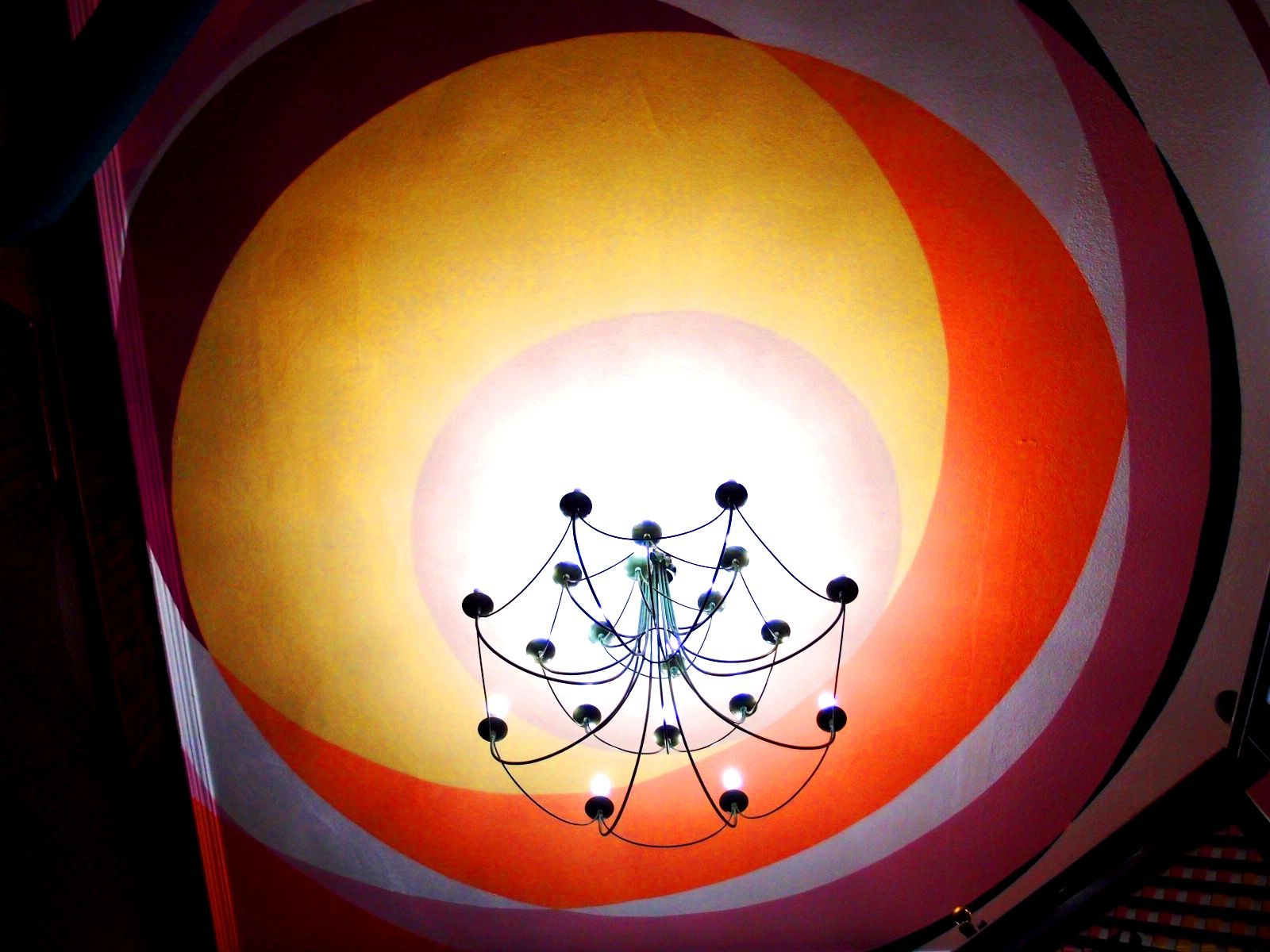 Restauración De Interior En Cafetería Tino, Eduardo Miguel González Fraile | International Design Awards Winners