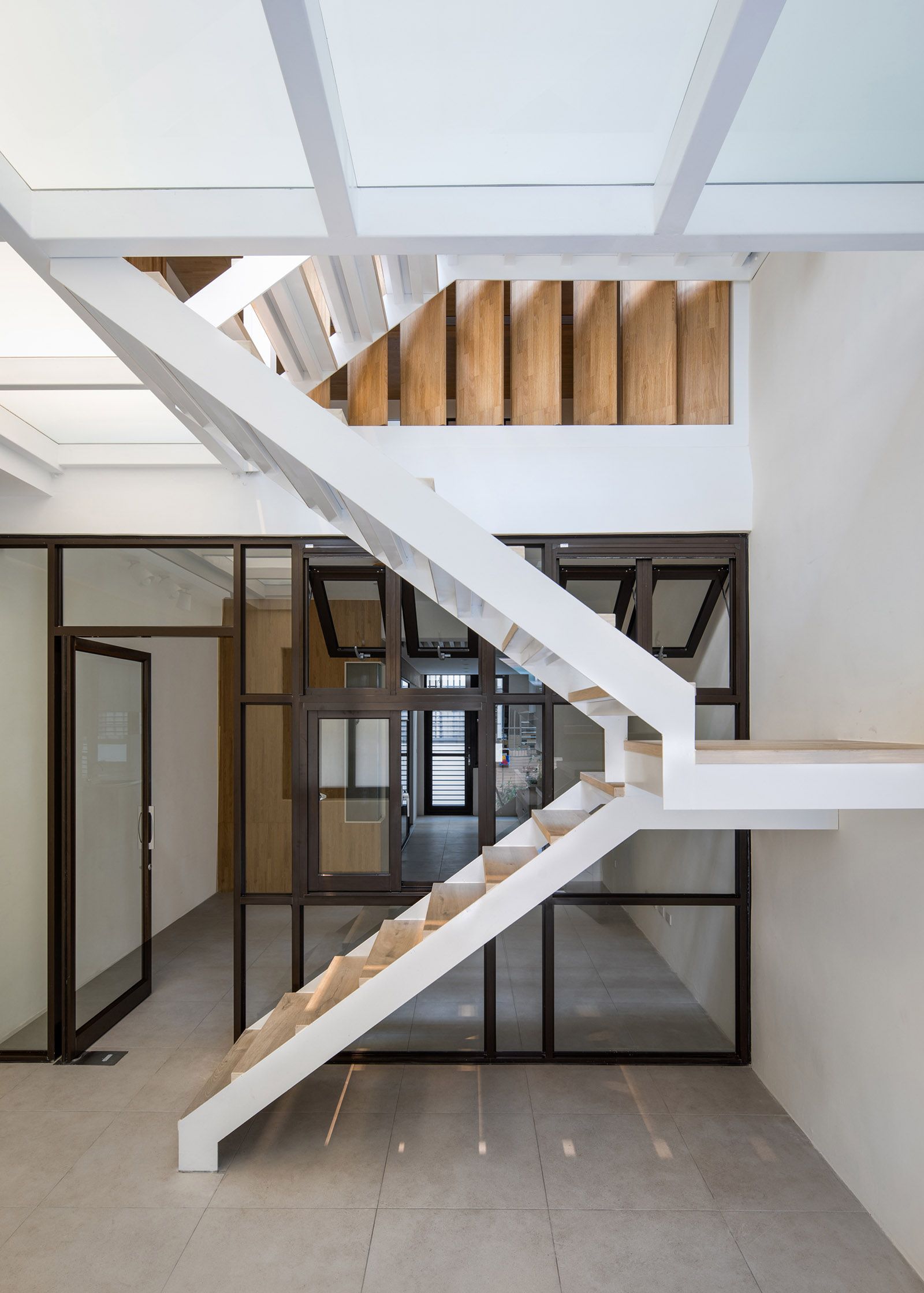 Transcending in Formation, An.Design | International Design Awards Winners