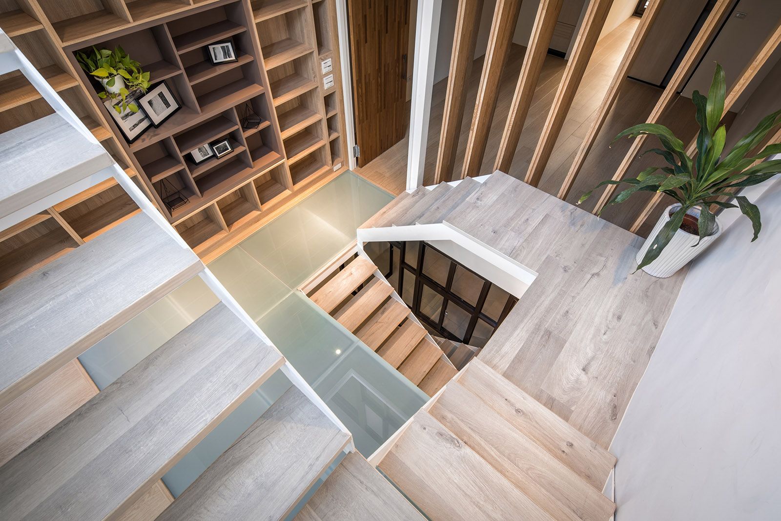 Transcending in Formation, An.Design | International Design Awards Winners