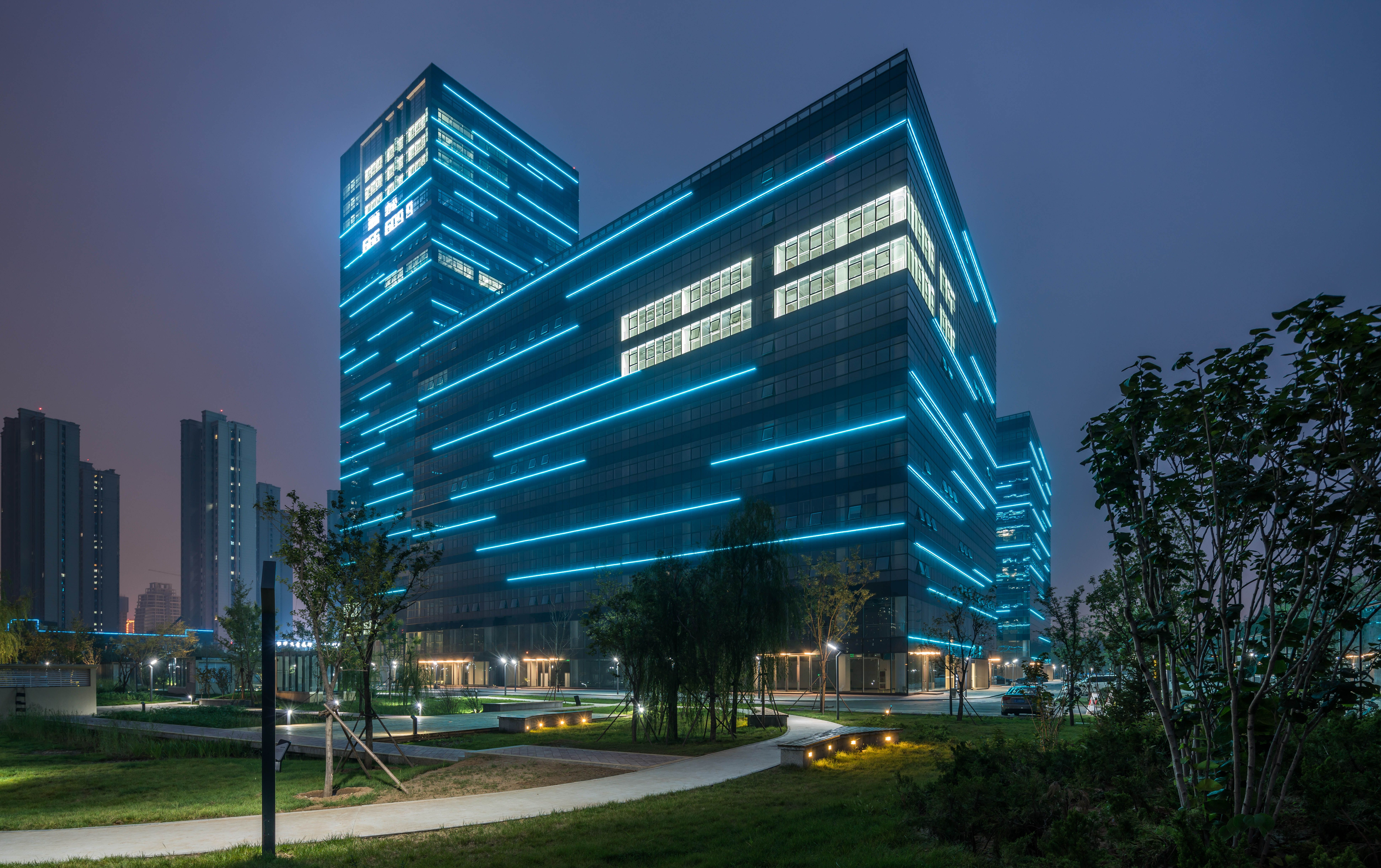 Xijin Time Square, Jinan, Beijing Puri Lighting Design Co.,LTD. | International Design Awards Winners