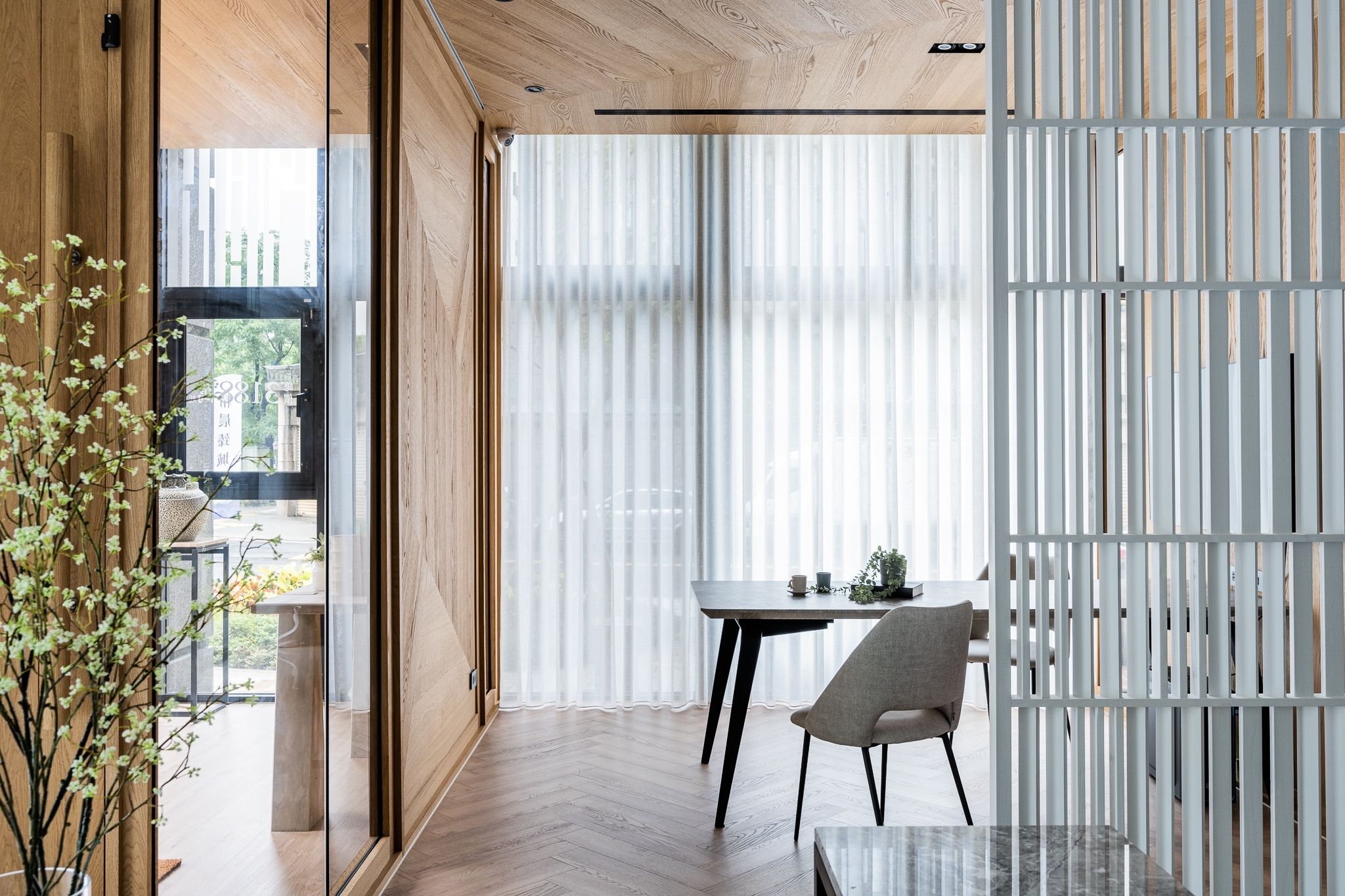 Enjoy the Tone of Art – Sincere Villa, Ego Design Studio | International Design Awards Winners