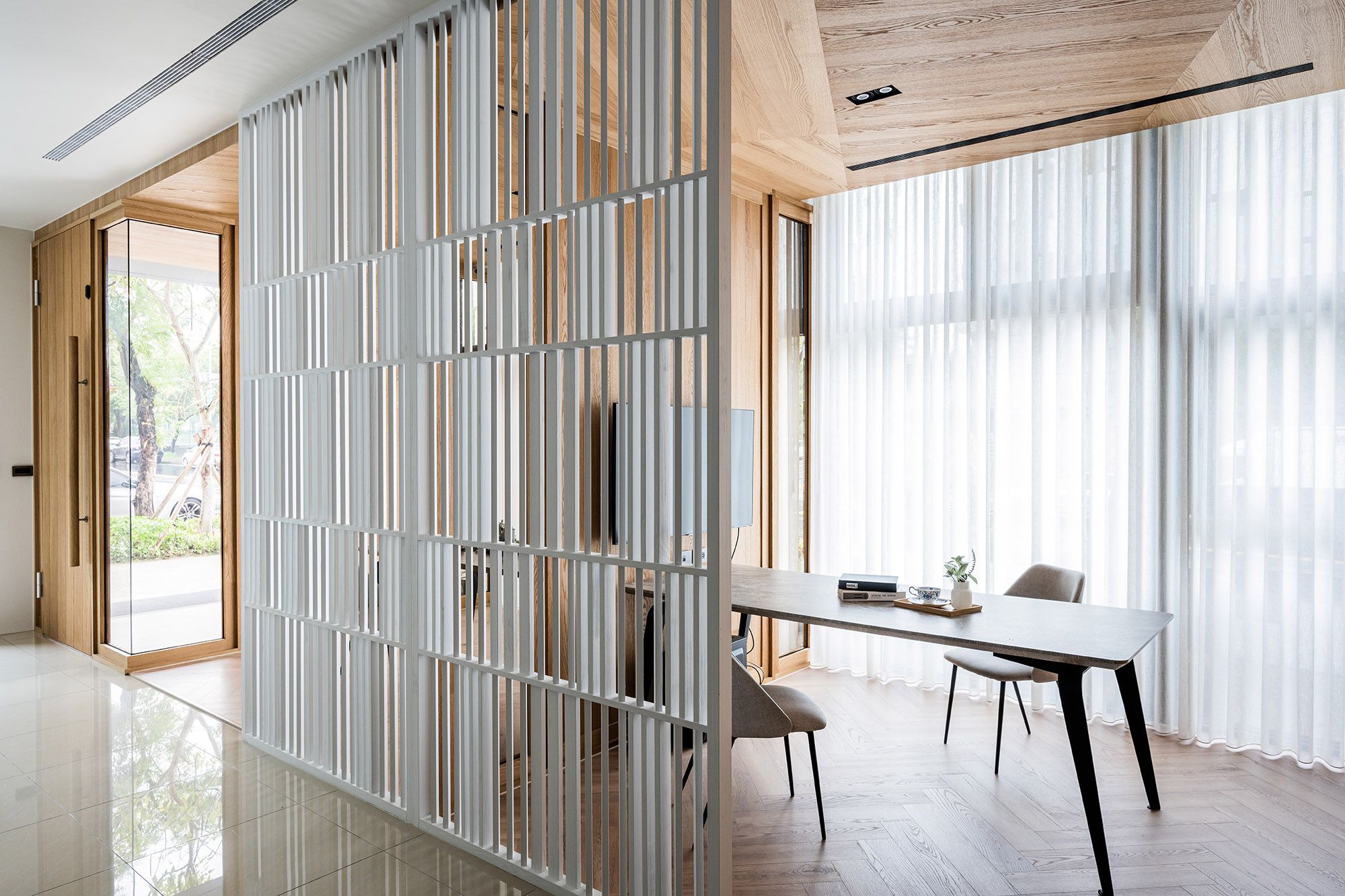 Enjoy the Tone of Art – Sincere Villa, Ego Design Studio | International Design Awards Winners