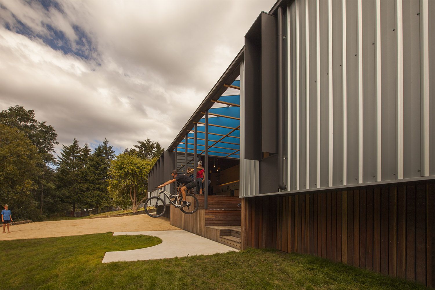 Dales Of Derby, Philip M Dingemanse | International Design Awards Winners