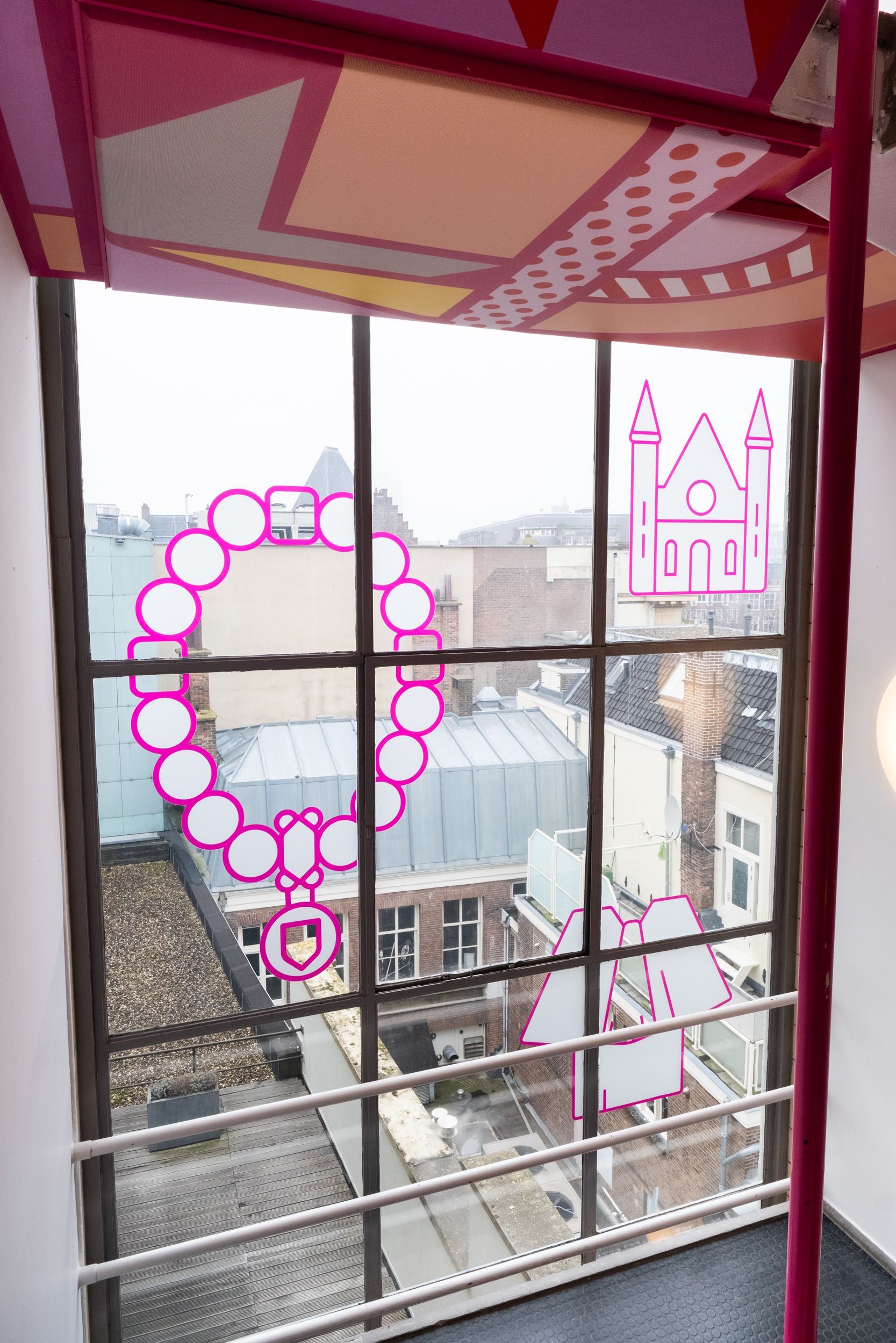 Colorful journey: stairwell signing, Studio Duel | International Design Awards Winners