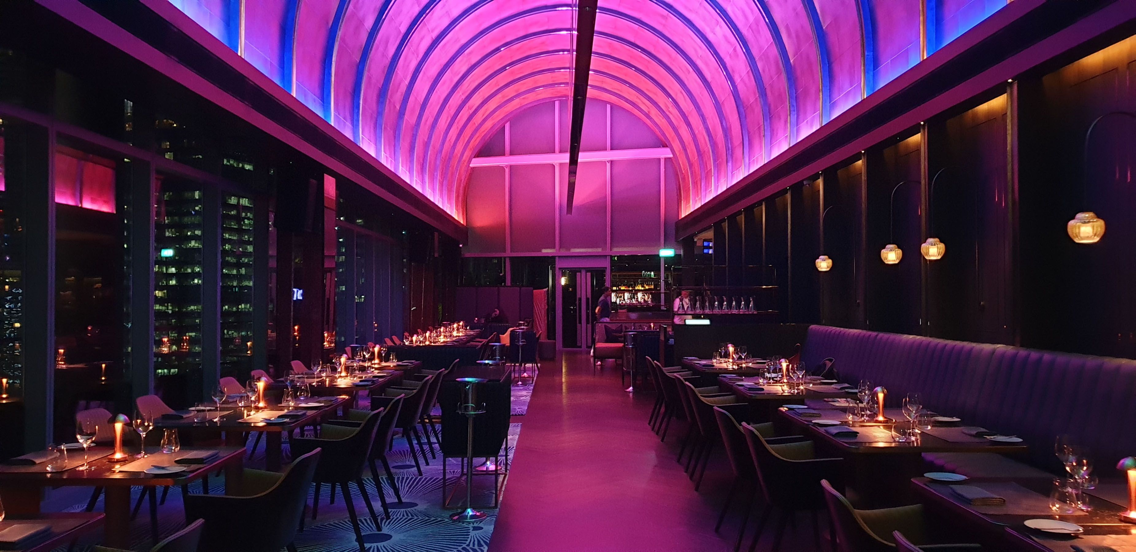 VUE@OUE Bayfront Bar & Restaurant, Klaasen Lighting Design | International Design Awards Winners