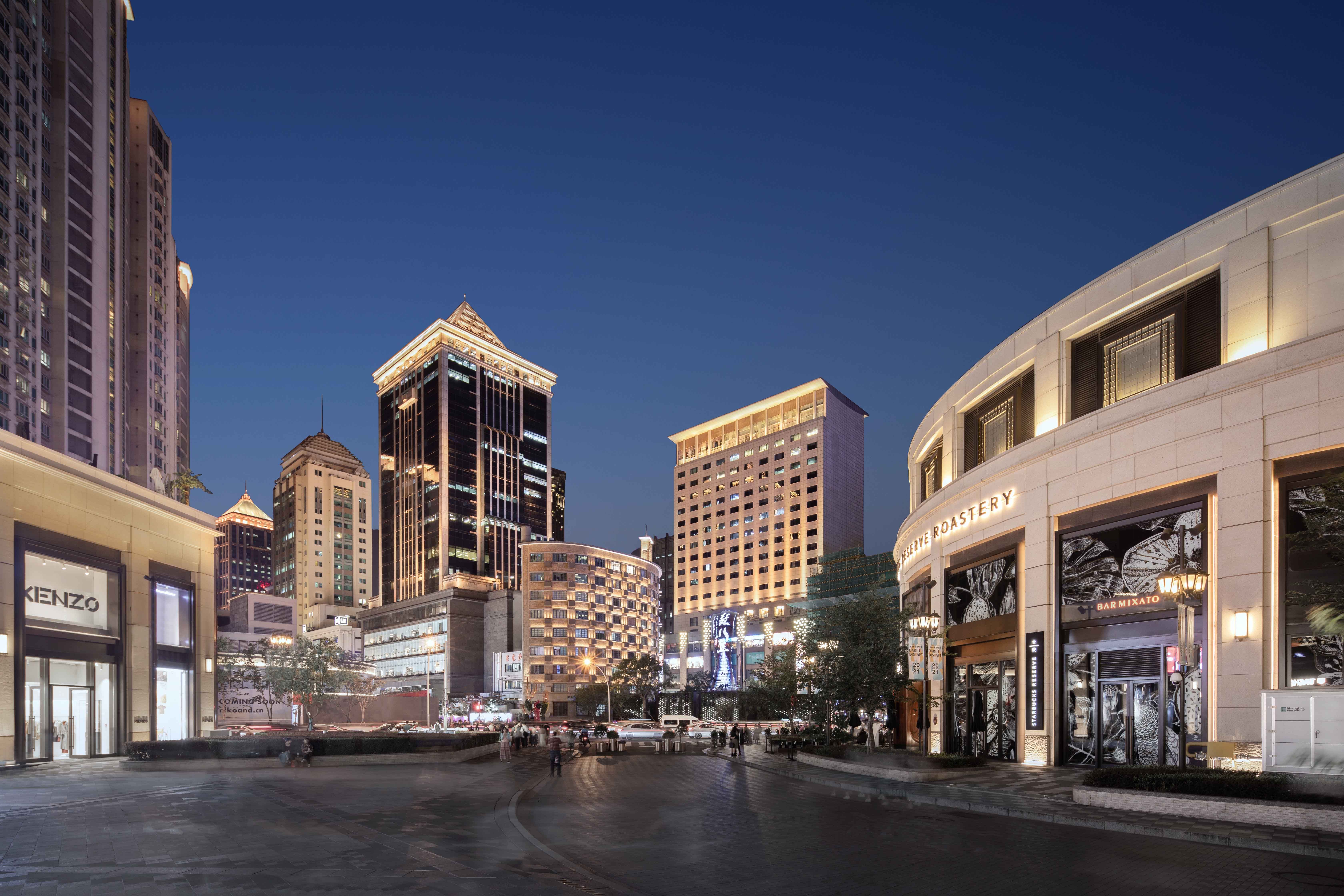 General lighting planning and design of buildings and landscapes in West Nanjing Road, Rdesign International Lighting | International Design Awards Winners