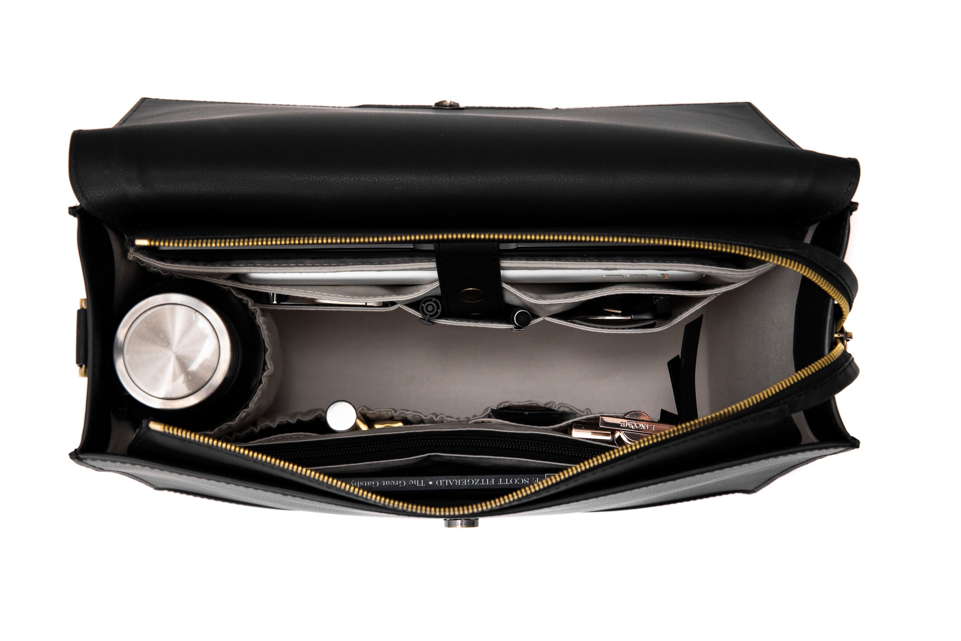 Big Black Bag, Extré | International Design Awards Winners