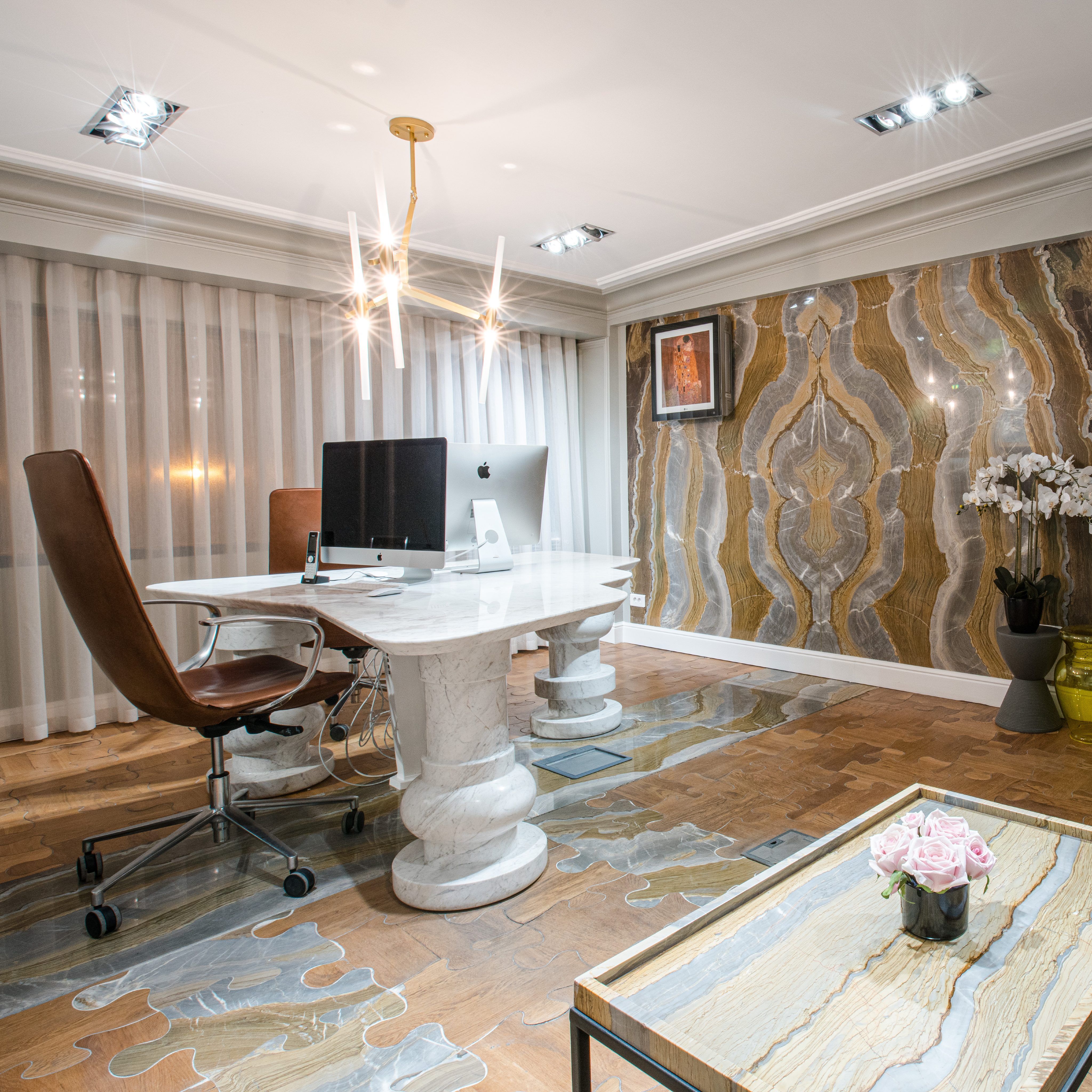 Showroom PIATRAONLINE, PIATRAONLINE | International Design Awards Winners