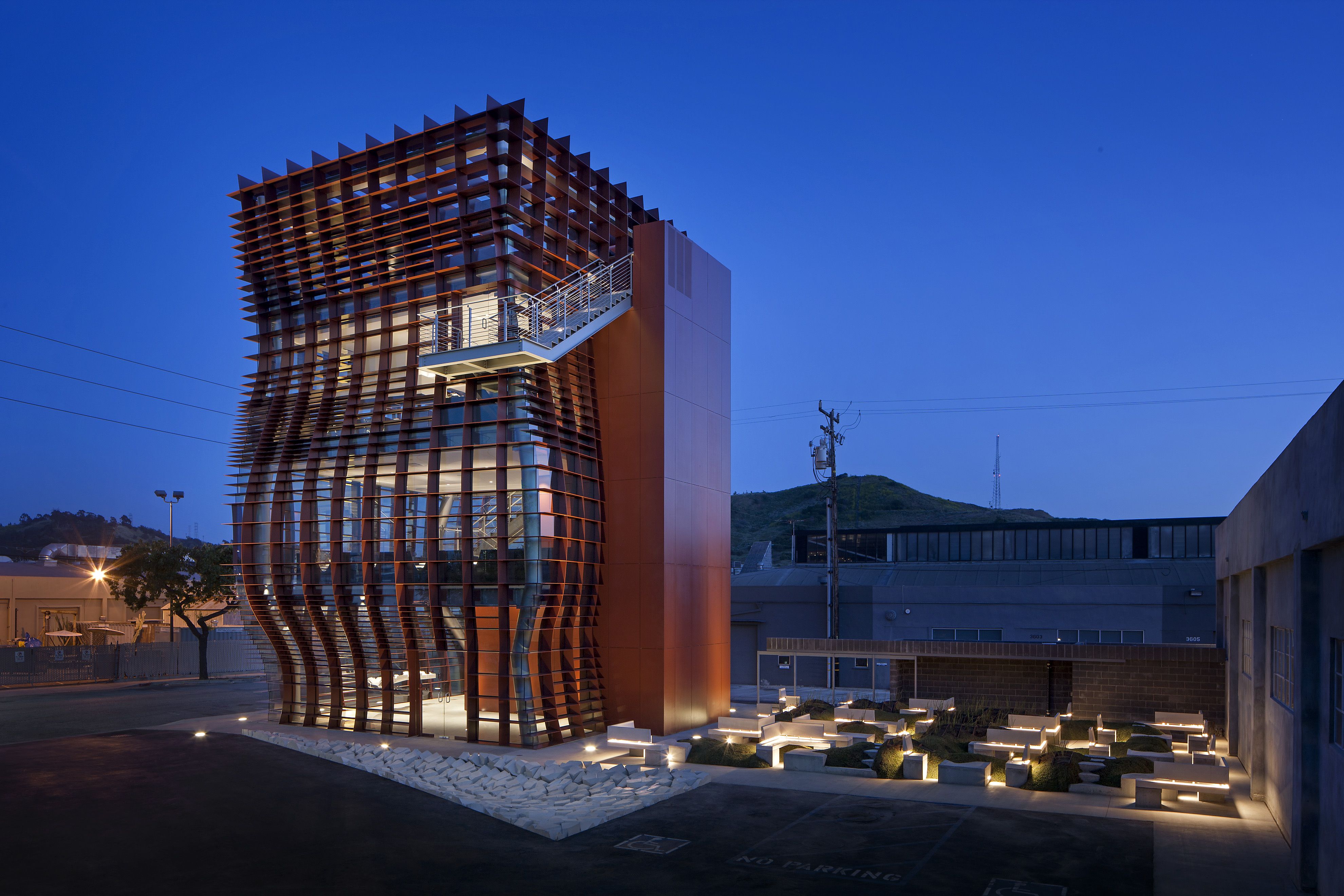 Vespertine, Eric Owen Moss Architects | International Design Awards Winners