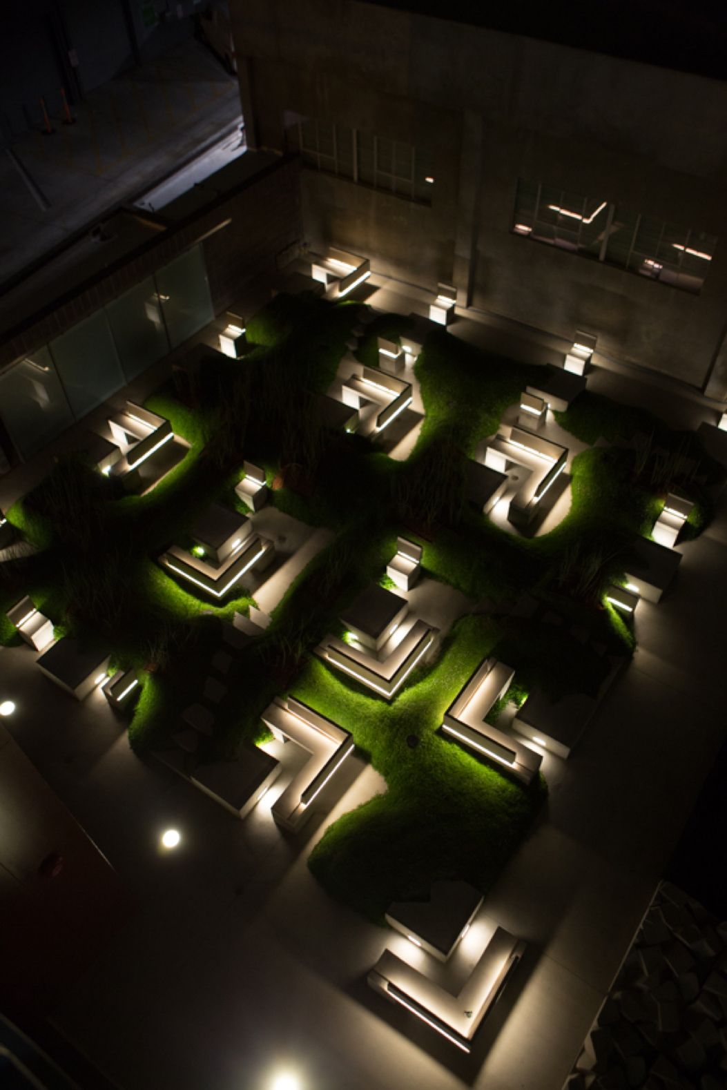 Vespertine, Eric Owen Moss Architects | International Design Awards Winners