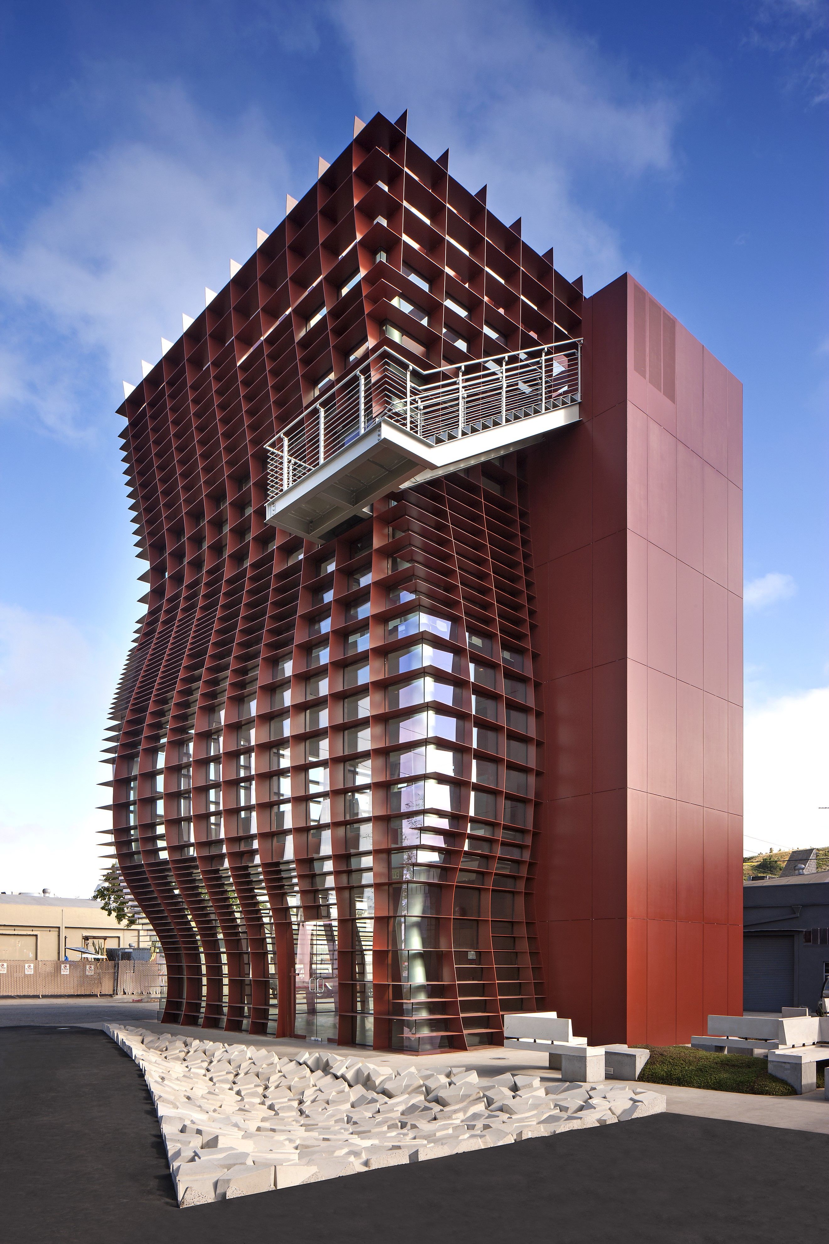 Vespertine, Eric Owen Moss Architects | International Design Awards Winners