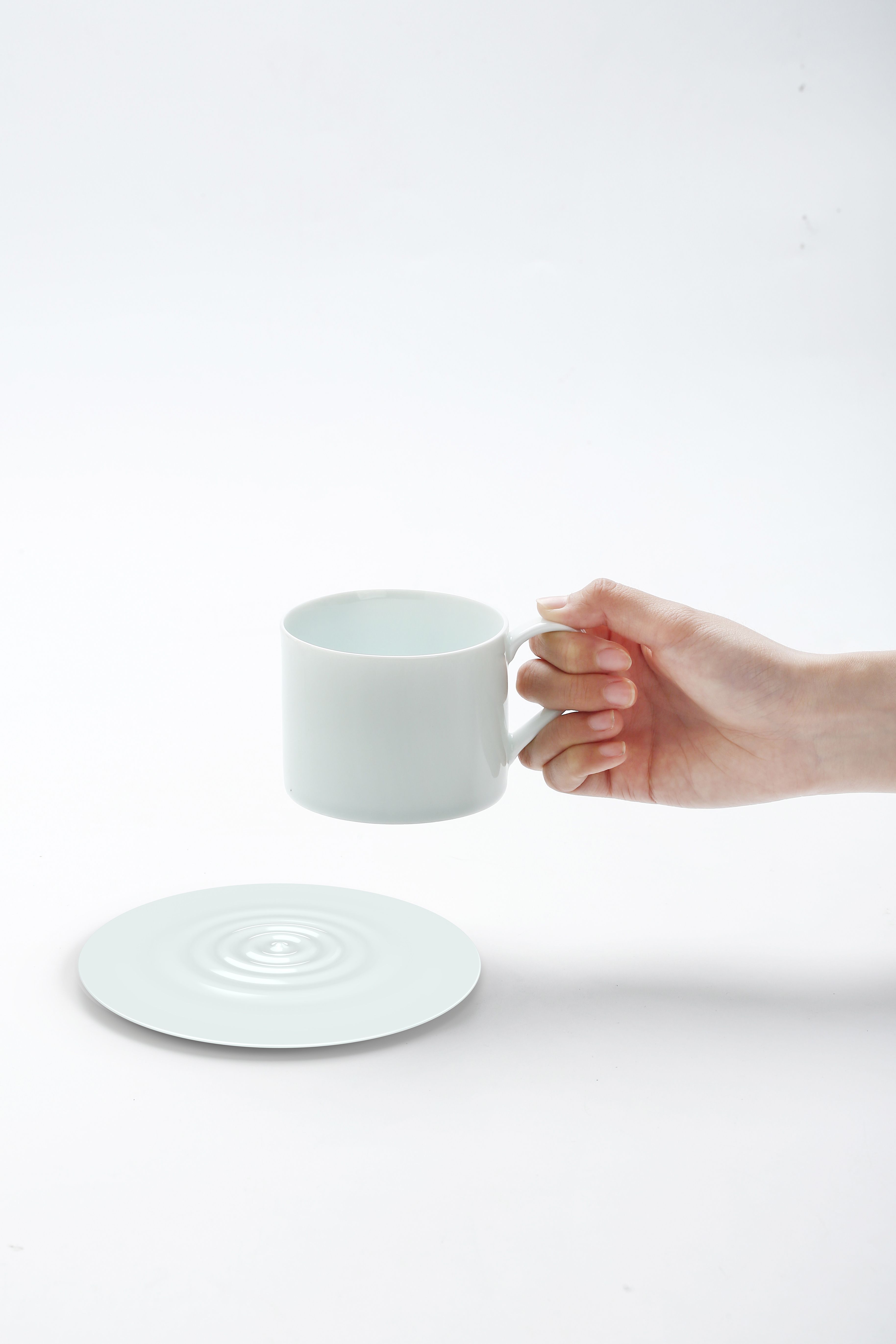 Non-slip coffee cup, Jingdezhen Re-design Ceramic Technology Co., Ltd | International Design Awards Winners
