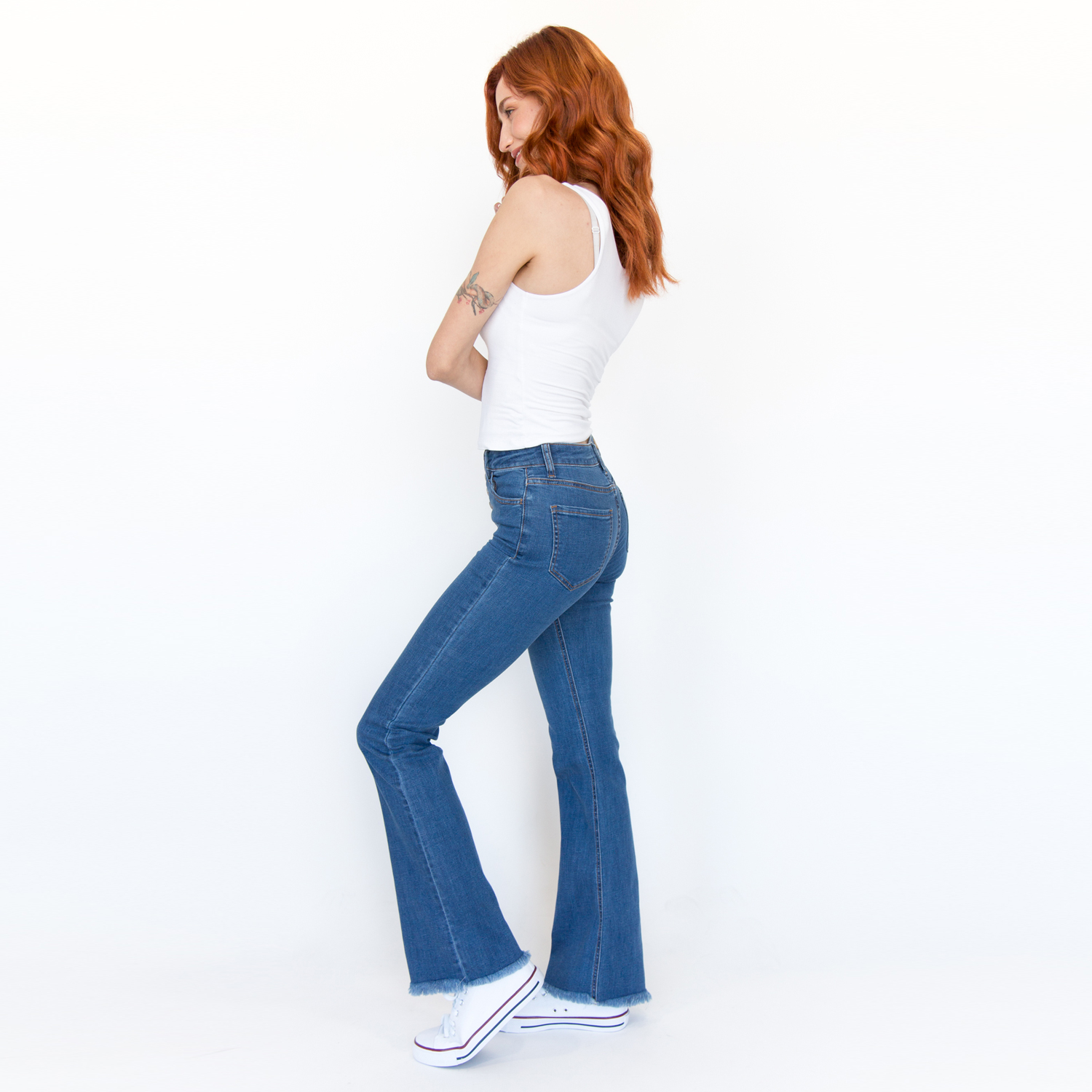 Ripley - JEANS FLARE TIRO ALTO BOTONES VIRGINIA