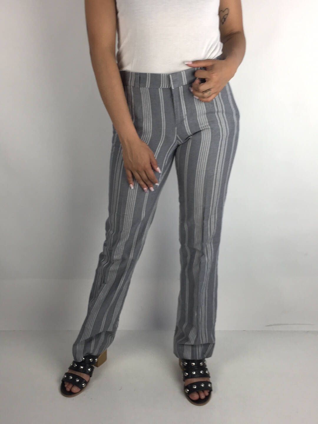 Pantalones mujer grises a rayas | Sumissura