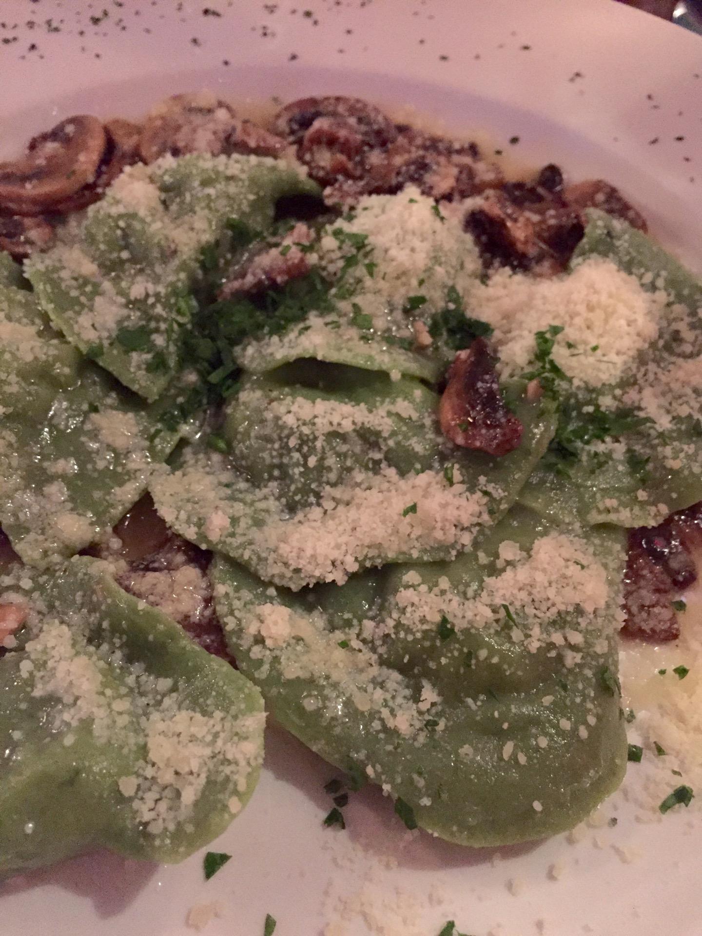 Luna Trattoria restaurant