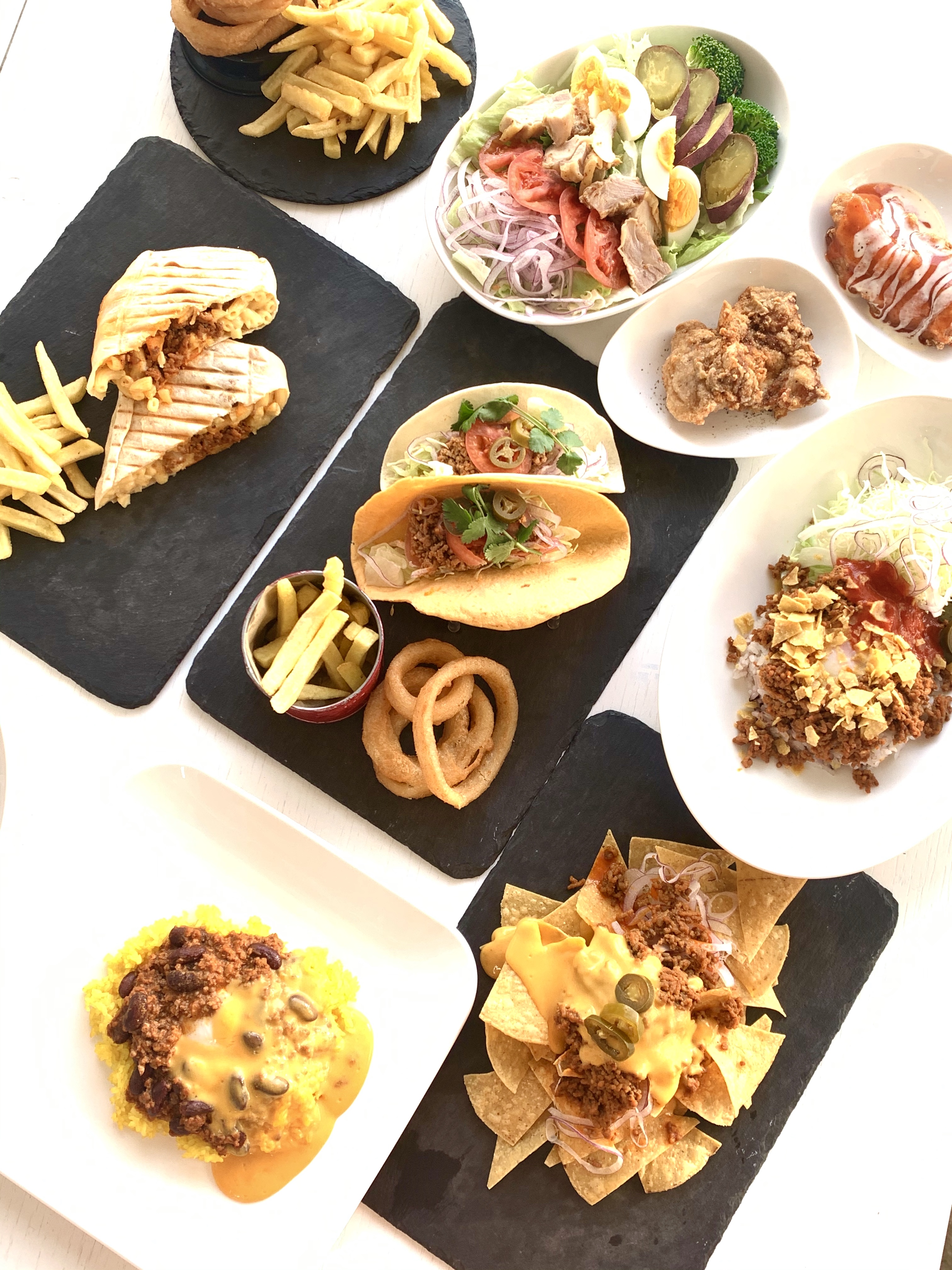 ダイナーゼロキュウ 辻堂 辻堂 居酒屋 ハンバーガー Goo地図