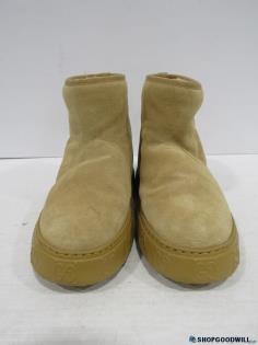 Authenticated Gucci GG Suede Lined Butterscotch Boots Woman's Size 37 W/COA