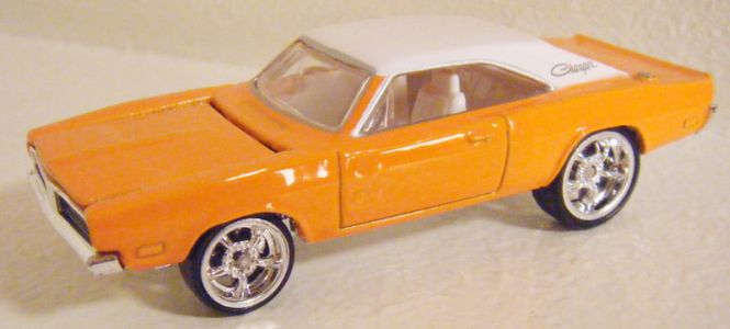 hot wheels 69 dodge charger 2004