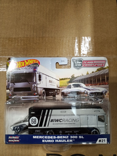 Hot Wheels Car Culture Team Transport Mercedes Benz 300SL Euro Hauler