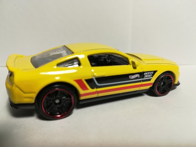 12 ford mustang boss 302 laguna seca hot wheels
