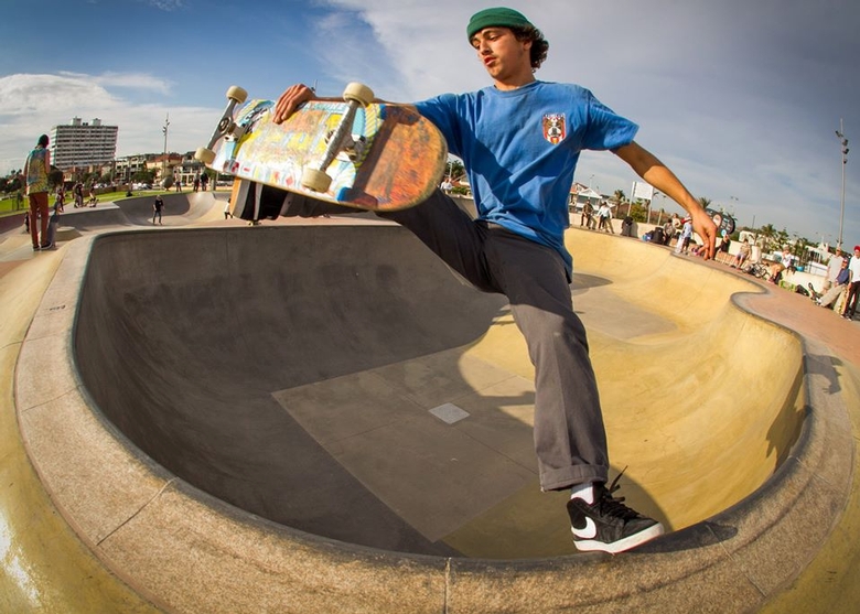 RE: VANS OLD SKOOL PHOTO COMP