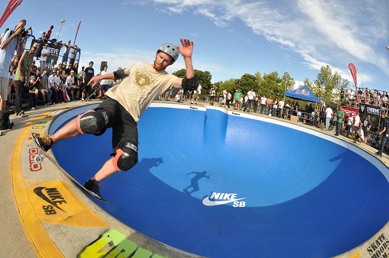 RE: NIKE SB Belco Bowl Jam 2010