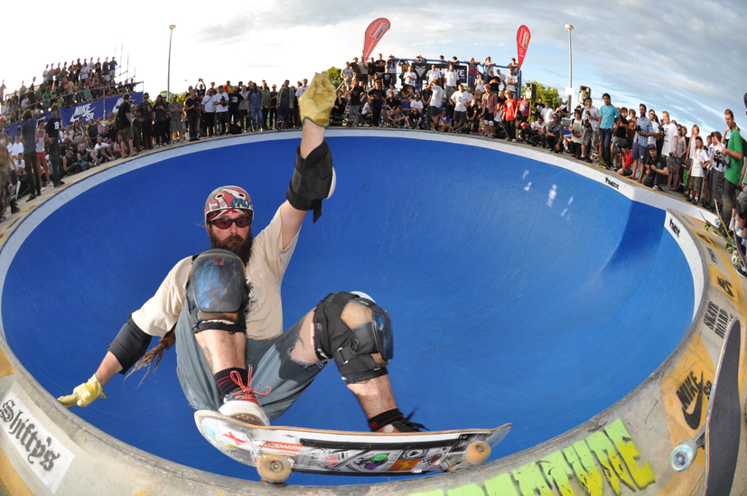 RE: NIKE SB Belco Bowl Jam 2010