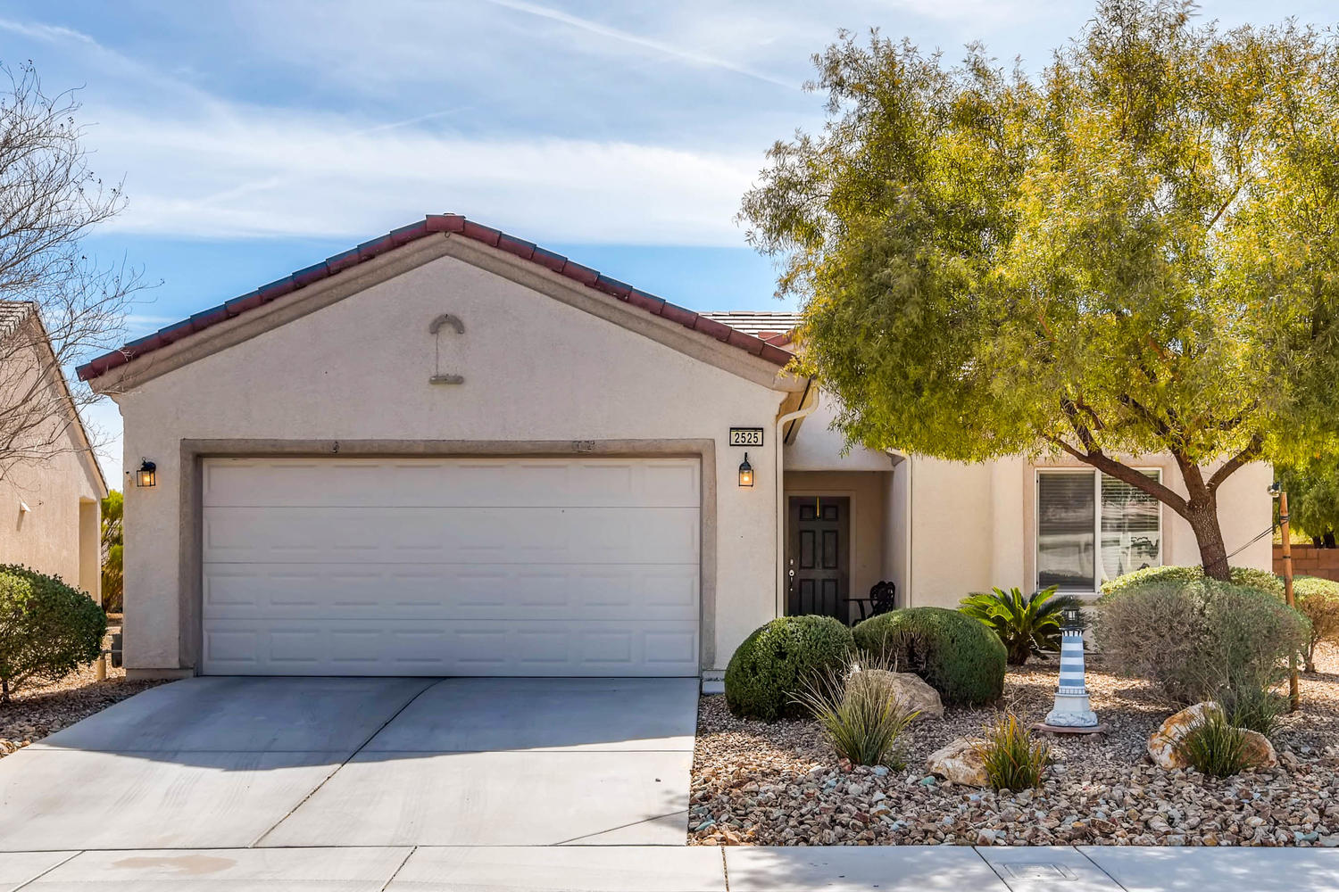 17872 SUPER CLEAN 2 BED - 2 BATH HOME IN SUN CITY ALIANTE! SPARKLING POOL WITH WATER FEATURE - SPACIOUS BACKYARD WITH SHADE TREES. LOVELY HOME READY TO BE YOURS!