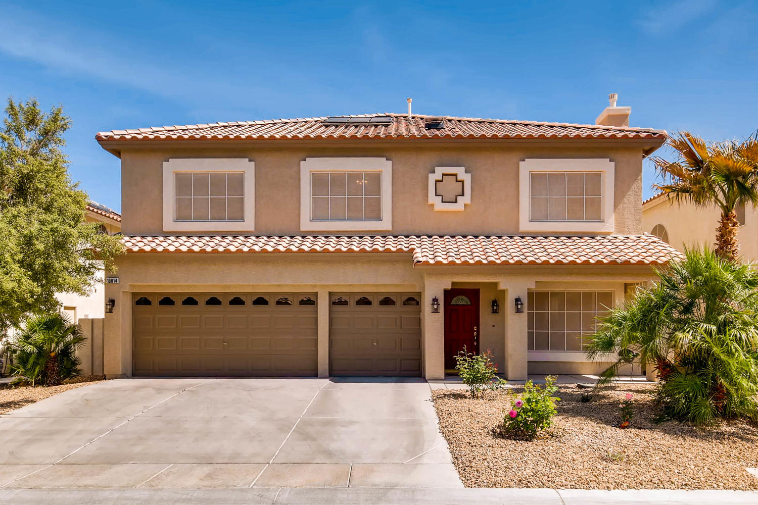 17882 RARE FIND 6 bedroom 4 bath home with 2 master suites. This property includes a large eat in kitchen with generous island, granite countertops and new stainless steel appliances. Formal living and dining room, separate family room on main floor. Additional spacious loft upstairs with built ins. Great backyard with inviting solar heated pool and covered patio.
