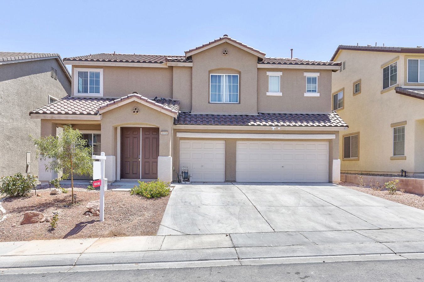 BEAUTIFUL 2 STORY HOUSE W/3 CAR GARAGE & LOW HOA DUES* 5 BEDROOMS, 3 BATHS & A LOFT* HUGE MASTER BEDROOM WITH A MASSIVE WALK-IN CLOSET, MASTER BATH HAS DUAL SINKS, MAKE-UP TABLE WITH SEPARATE SHOWER/TUB* A BEDROOM W/BATHROOM DOWNSTAIRS* OPEN KITCHEN W/HUGE ISLAND, GRANITE COUNTERTOPS, SS APPLIANCES, RECESSED LIGHTENING AND BACKSPLASH* SPACIOUS FAMILY AND LIVING ROOM* BLINDS AND CEILING FANS THROUGHOUT* LARGE BACKYARD* A MUST SEE!