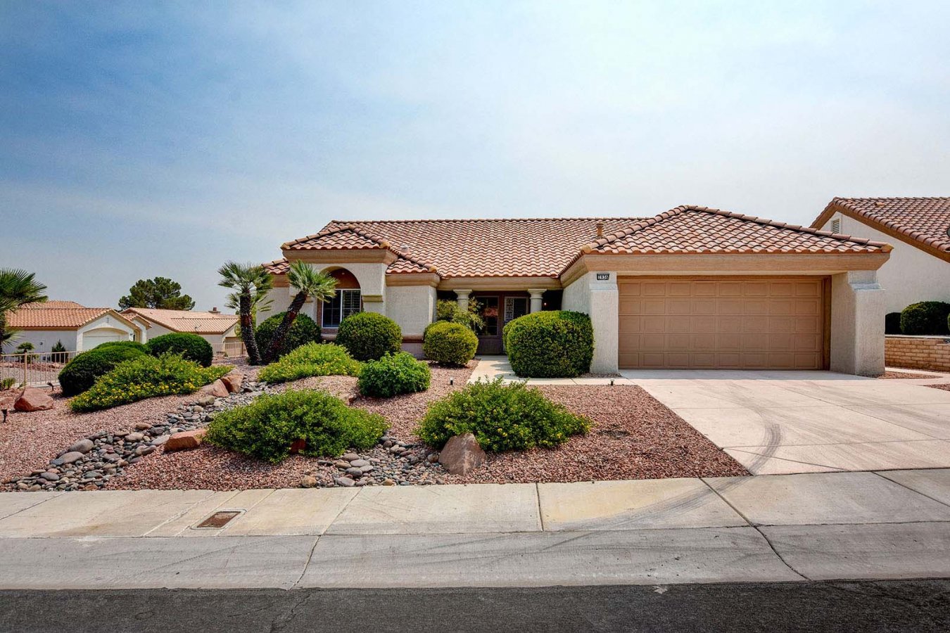 GREAT FLOOR PLAN, NEWER AC, APPLIANCES