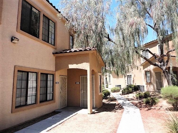 Have you thought about investing in Las Vegas? Now is your chance to get a piece of this growing city! Don't miss this 1 bedroom 2nd floor condo under 90k in a gated community!
Appliances, water heater, and carpet all brand new 1 year ago! Community pool and fitness center.