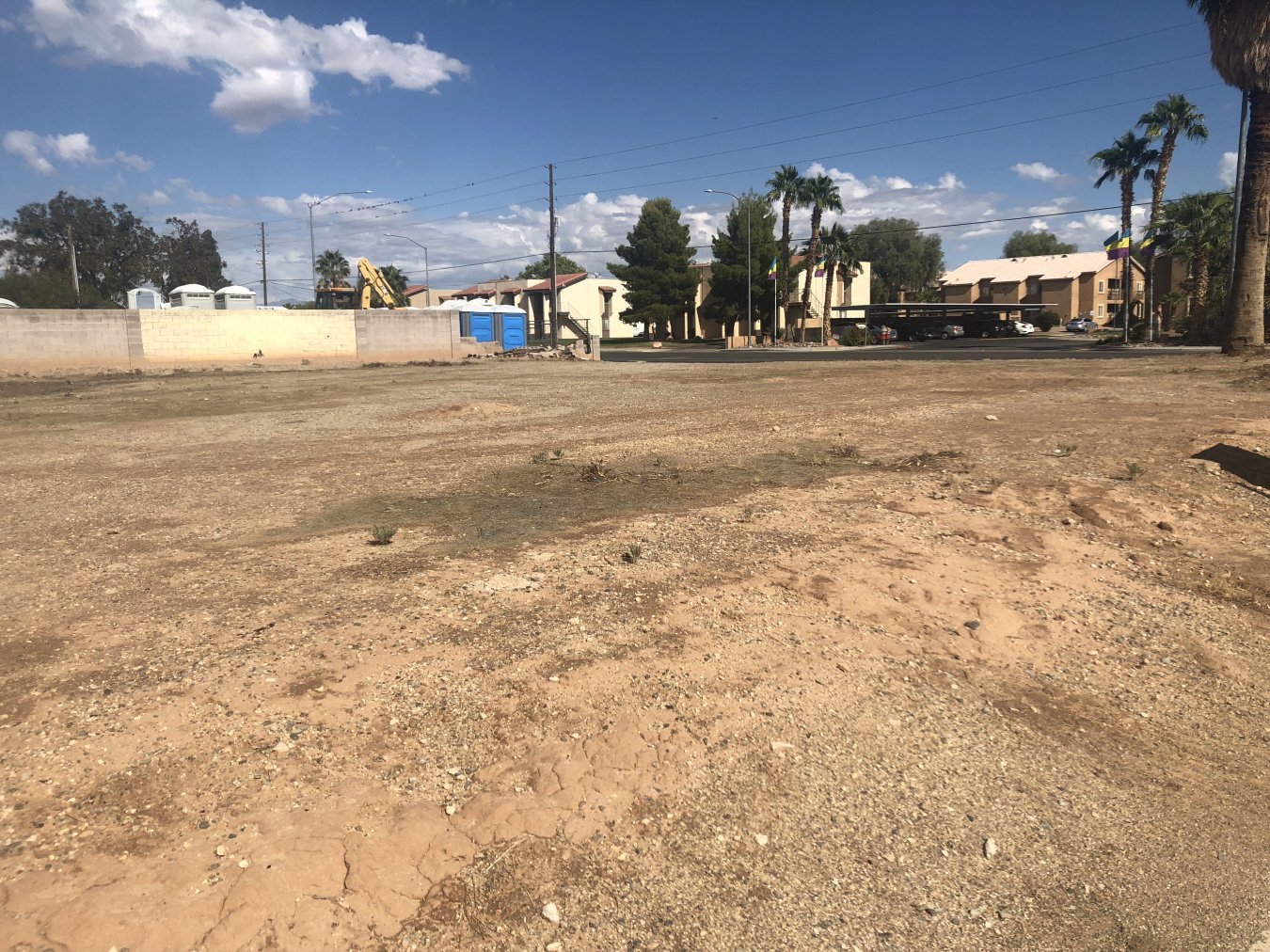 28989 Build you own Dream Home on this centrally located lot in the established subdivision of Riverside Meadows in Mesquite, NV. Close to shopping, freeway entrance, schools and casino.