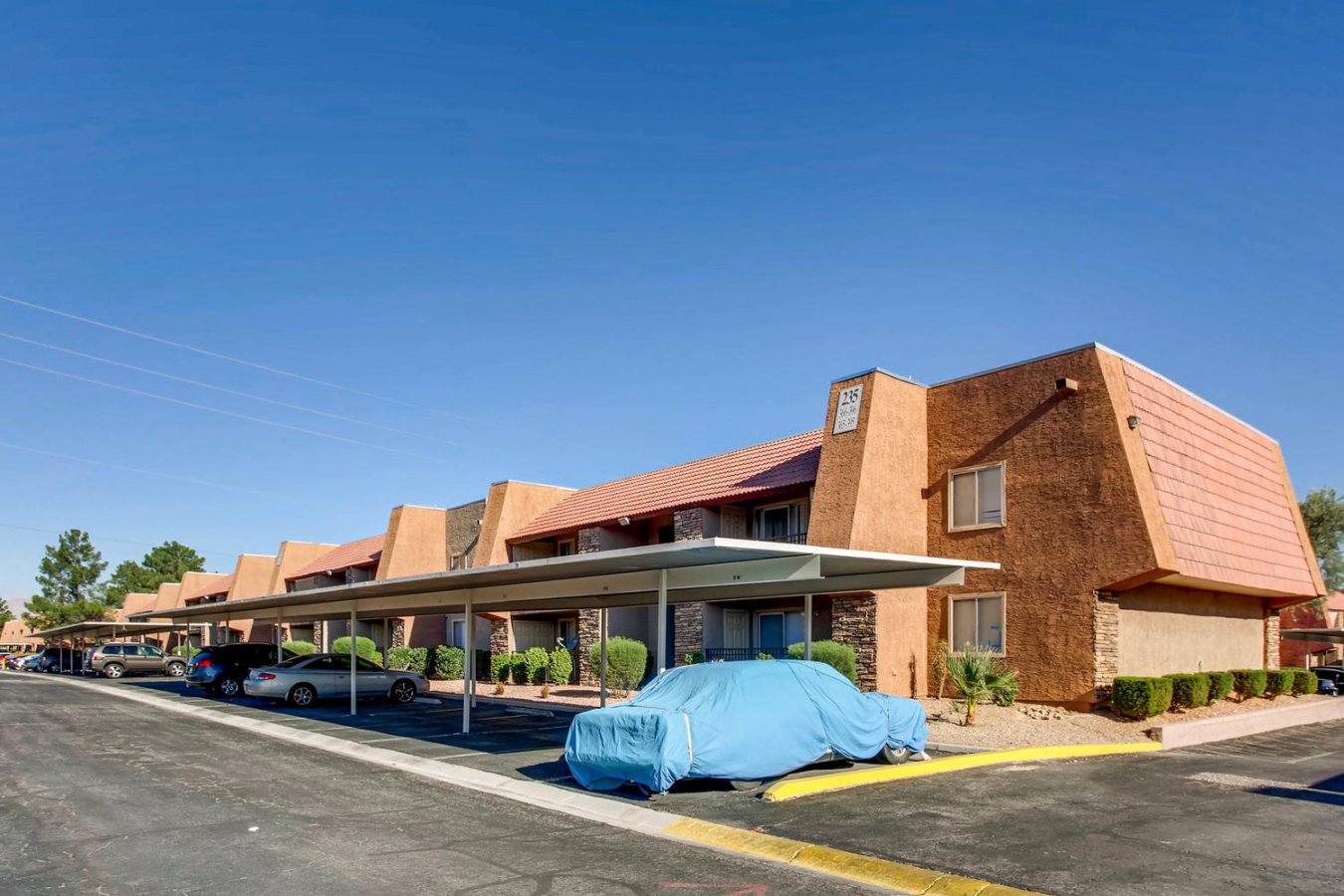 21000 Great first floor unit , new paint, flooring, blinds and updated bathroom.Includes all appliances. Enjoy the amenities in this guard gated community.