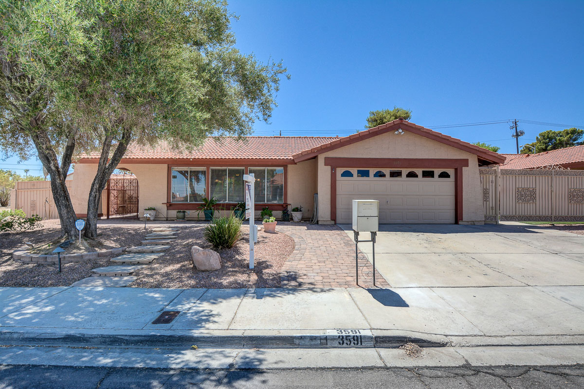 21115 GREAT OPPORTUNITY FOR THE RIGHT BUYER, HOME WAS USED AS A VACATION RENTAL & WAS ALSO INCOME PRODUCING AS ASSISTED LIVING QUARTERS. OPEN SPACIOUS CORNER LOT WITH RV/BOAT PARKING, NO HOA, HAS UPGRADED KITCHEN, BATHS REDONE, TILE FLOORS AND CARPET, HOME NEXT DOOR IS ALSO FOR SALE WITH A POOL!. GOOD OPPORTUNITY FOR TWO CLOSE FAMILIES TO TAKE ADVANTANGE OF BEING RIGHT NEXT DOOR TO EACH OTHER. MAYBE A FAMILY HOME COMPOUND. NEAR PARK, SHOPPING & MORE.