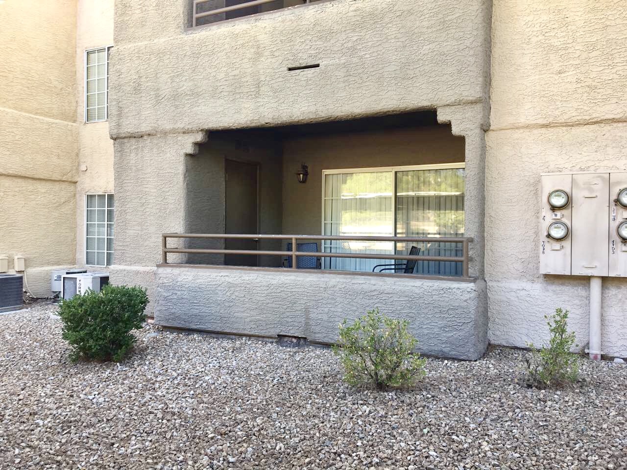 21765 WELL KEPT FIRST FLOOR UNIT,LAMINATE FLOORING,GRANITE COUNTERS,CEILING FANS IN BOTH BEDROOMS.EACH BEDROOM HAS ITS OWN BATH,ALL APPLIANCES INCLUDED.COMMUNITY FEATURES POOLS,TENNIS COURT,BASKETBALL COURT,CLUBHOUSE,BBQ AREAS.GREAT LOCATION,CLOSE TO BOCA PARK AND RETAIL,GROCERY SHOPPING