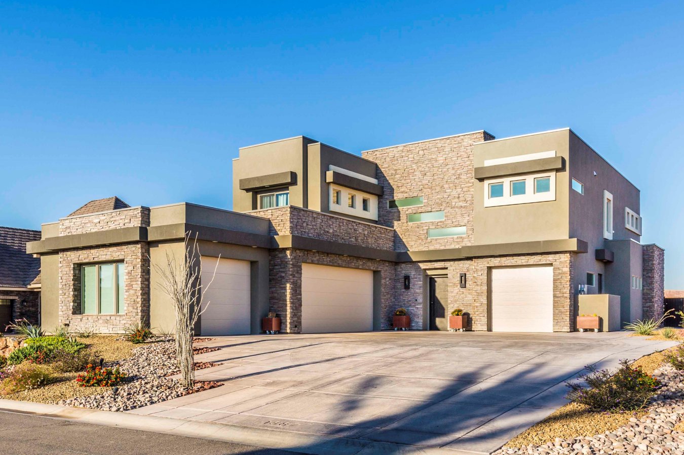 22499 This beautiful home screams