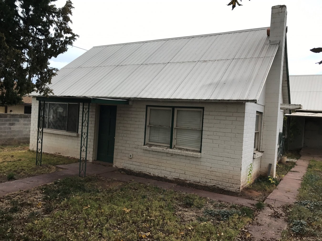 23257 Investors - ask and you may have. .29 acre downtown lot with a fixer upper