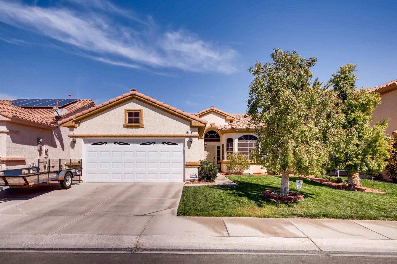 25367 THIS BEAUTIFUL HOME WITH NEW INTERIOR HAS IT ALL ;**RADIANT BARRIER IN ATTIC**UPGRADED INSULATION**SEER 16 HIGH EFFICIENCY HVAC**REMODELED KITCHEN WITH HAND SCRAPED WOOD FLOORS, NEW CABINETS**GRANITE COUNTERS**REMODELED MASTER BATH WITH GRANITE COUNTERS**WALK IN SHOWER**NEWER CARPET** 20